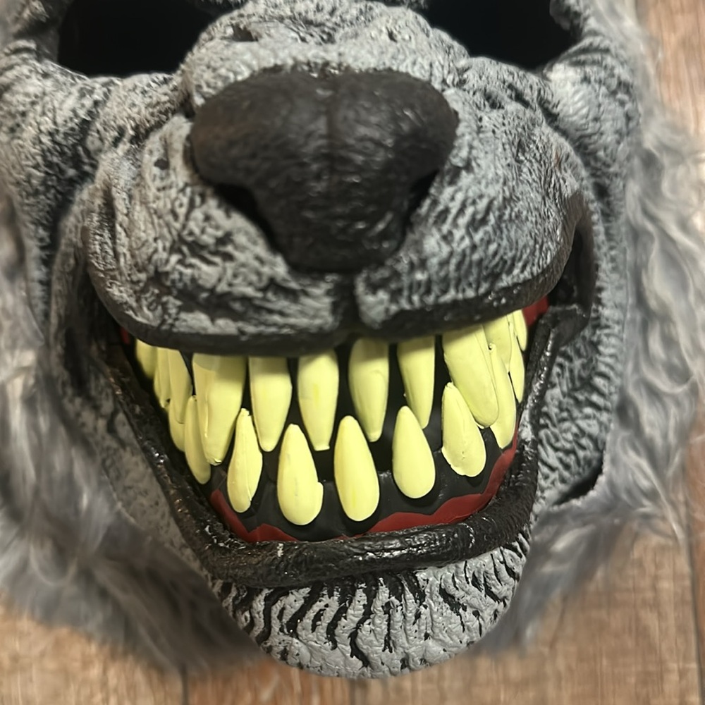 Werewolf Halloween Costume Mask and Gloves - Picture 5 of 5